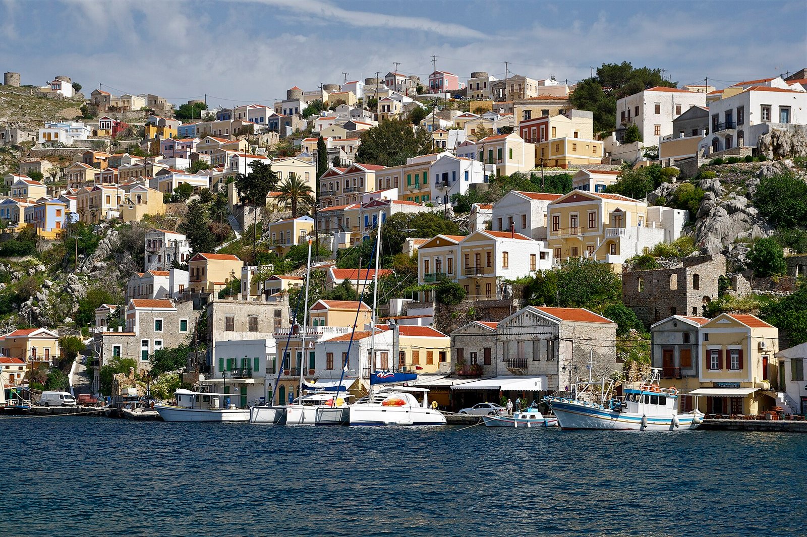 Αρχοντικά πάνω από το λιμάνι — ακίνητα στην Ελλάδα